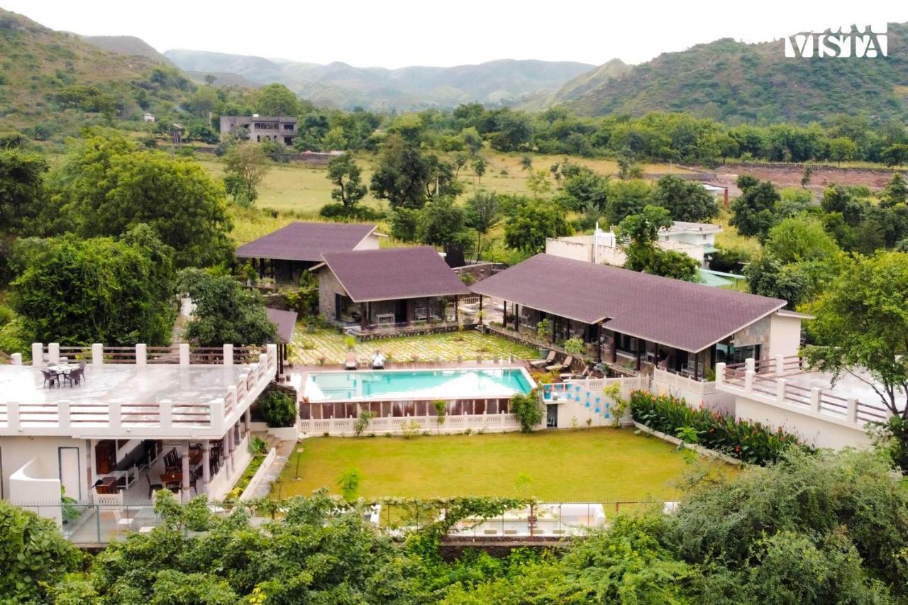Stayvista'S The Earthen Boutique - City Escape With Spacious Pool, Terrace, Lawn & Indoor-Outdoor Games 우다이푸르 외부 사진